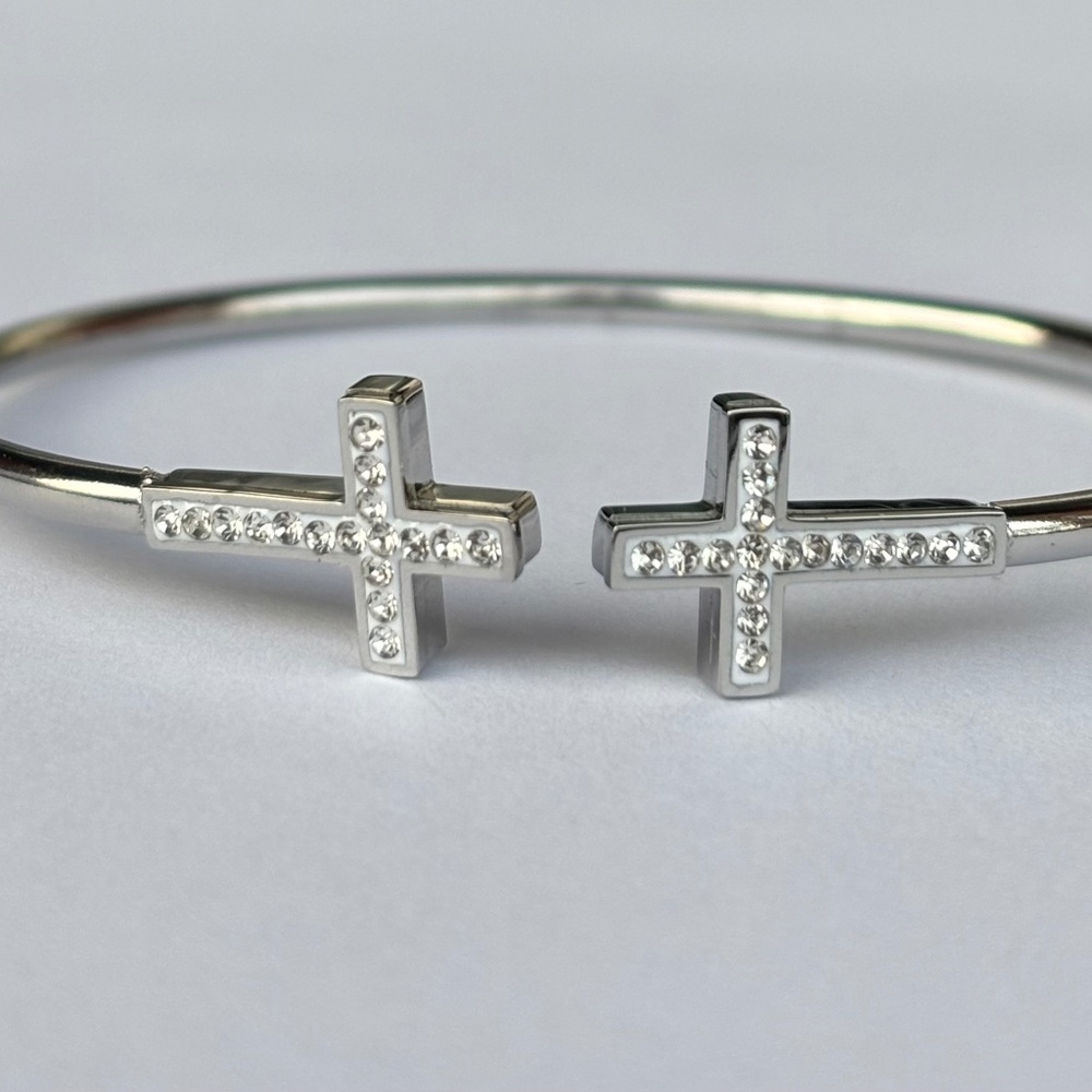 Cross bracelet - Picture 2 of 2